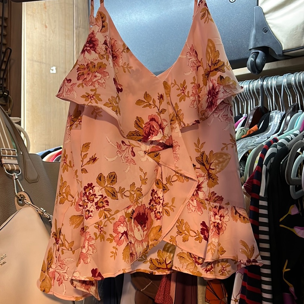 Express floral top size Medium